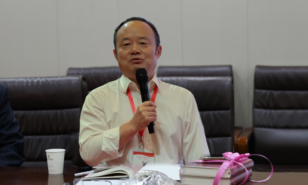 当前位置>首页>学院要闻>正文华东师范大学王保星教授发言《河北师范